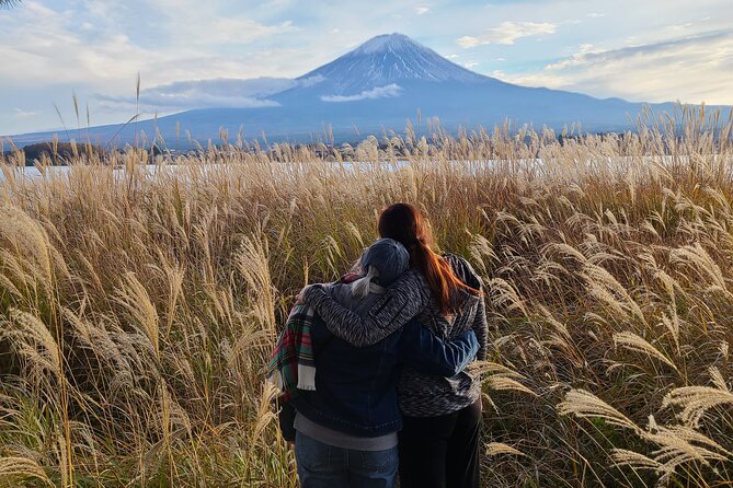 Johnny's Exclusive: Mt. Fuji Adventure from Kawaguchiko - Oshino Hakkai ponds and the calm culture break