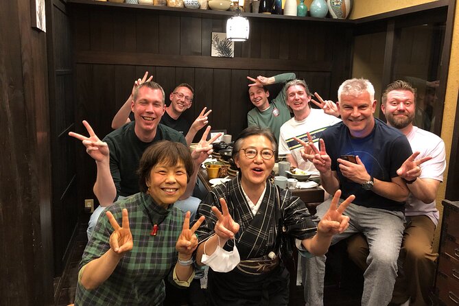 Kanazawa Night Tour with Local Meal and Drinks - Higashi Chaya District: tea house lanes and guided context for 40 minutes