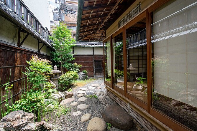 Kimono Tea Ceremony at Kyoto Maikoya, NISHIKI - Finding Kimono Tea Ceremony MAIKOYA Nishiki in Central Kyoto