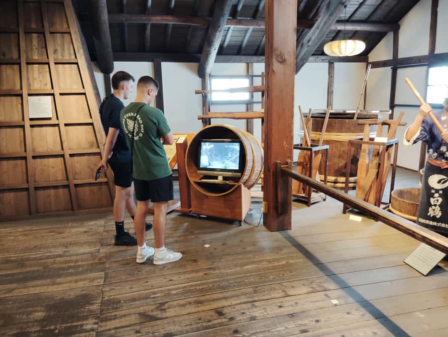 Kobe: 3-Hour Sake Breweries Tour with Special Tasting - Meeting at Hanshin Uozaki Station, then moving through brewery neighborhoods