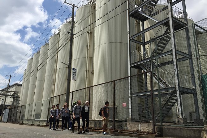 KOBE Sake Tasting Tour at Breweries (tasting fee included) - Stop 3: Hakutsuru Sake Brewery Museum and why size changes the story