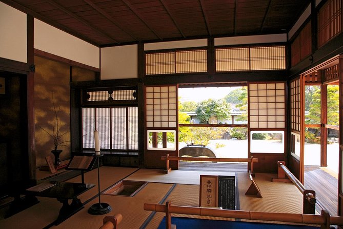 Kumamoto Full-Day Private Tour with Government-Licensed Guide - Suizenji Jojuen Garden and the Hosokawa Story