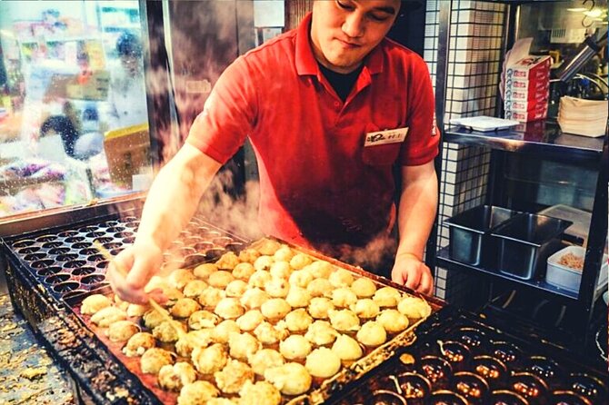 Kuromon Market Tour: All inclusive 6~8 Dishes & 3~4 samplings - Why the guide connections change everything in a market