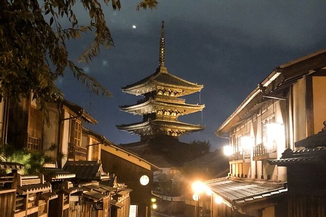 Kyoto 5-Star Geisha Night Walk: Small-Group Authentic Experience - Yasui-Konpiragu Shrine: Shinto Traditions in an Intimate Setting
