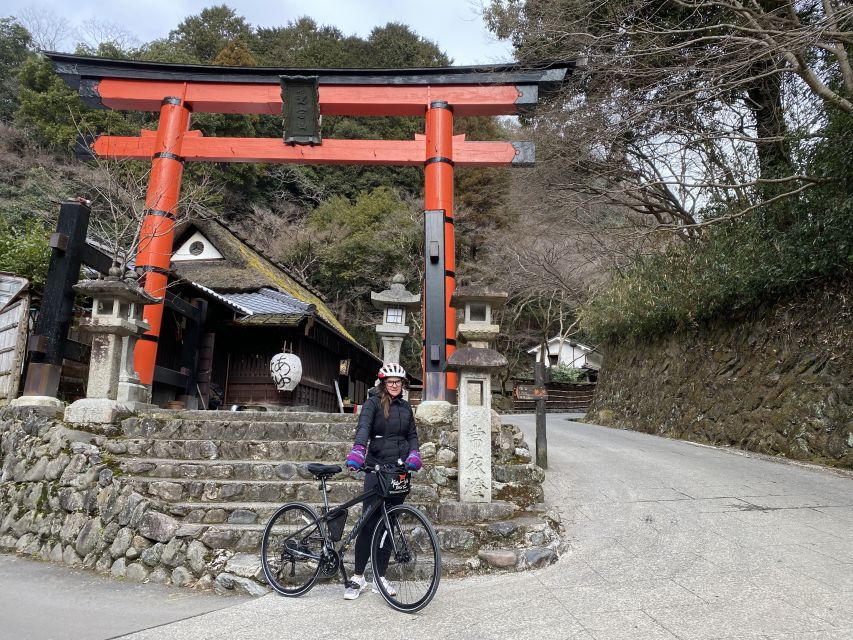 Kyoto: Arashiyama Bamboo Forest Morning Tour by Bike - The Arashiyama Bamboo Forest Stop: Getting the Calm Version