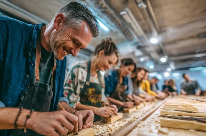 Kyoto : Chopsticks Making Workshop in Gion with Engraving Option - How long it takes and what the group size means for you