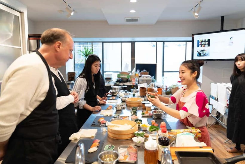 Kyoto: Enjoy Sushi & Market Tour! Best for Family & Couple! - Who this Kyoto sushi and market tour suits best
