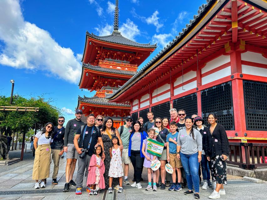 Kyoto: Fushimi Inari, Kinkakuji, Bamboo Grove 1 Day Bus Tour - Kinkakuji Golden Temple: The photo moment that hits in real life