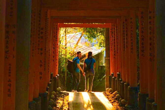 Kyoto Fushimi-Inari Night Walking Tour - Meeting point at the Fox Statue and your first 10 minutes