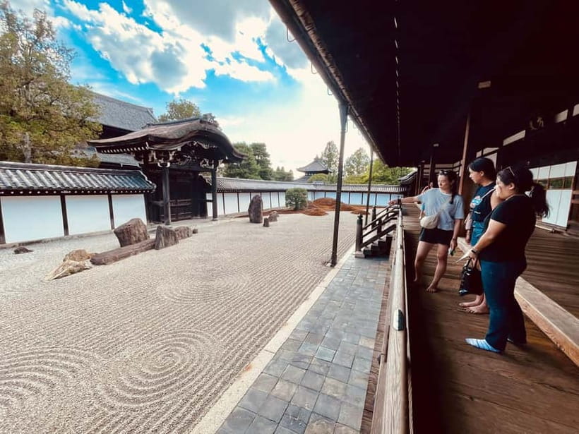Kyoto: Fushimi Inari Shrine and Tofukuji Temple E-Bike Tour - Who should book this Kyoto e-bike tour