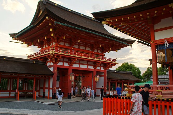 Kyoto: Fushimi Inari Shrine Walking Tour - Kyoto’s Fushimi Inari at 6:00 pm, when the gates feel personal