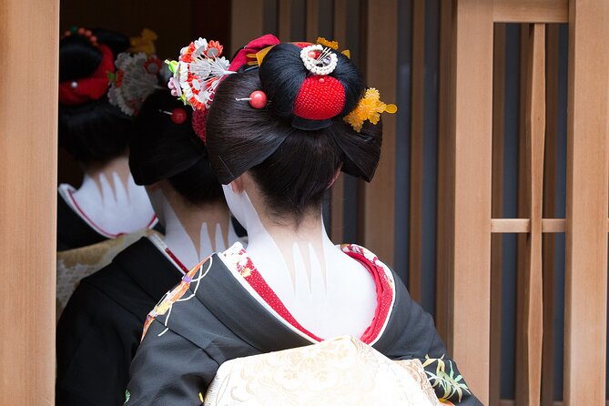 Kyoto Geisha District Walking Tour in Gion - Stop 3: Tatsumi Daimyojin Shrine and the Idea of Protection