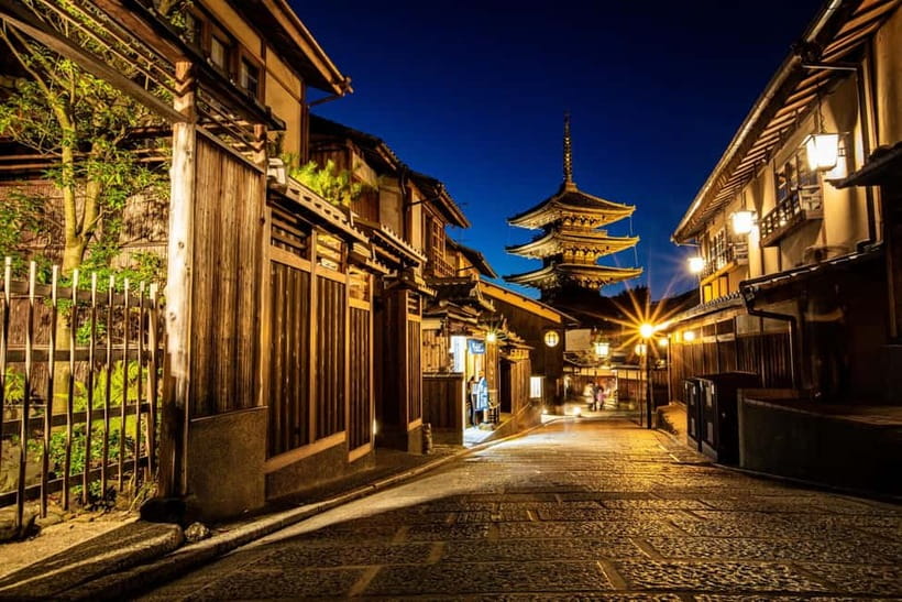 Kyoto Geisha Walking Tour: Gion District & Hidden Gems - Chion-in Temple: The Part Many People Skip
