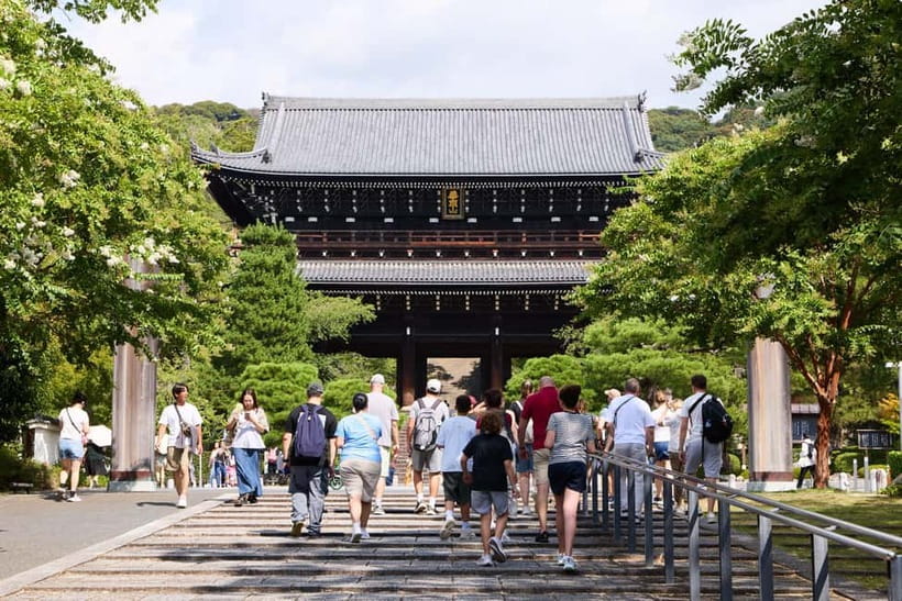 Kyoto: Gion Geisha District Walking Tour and Hidden Gems - Hidden shrines and quiet backstreets: the “local perspective” part that matters