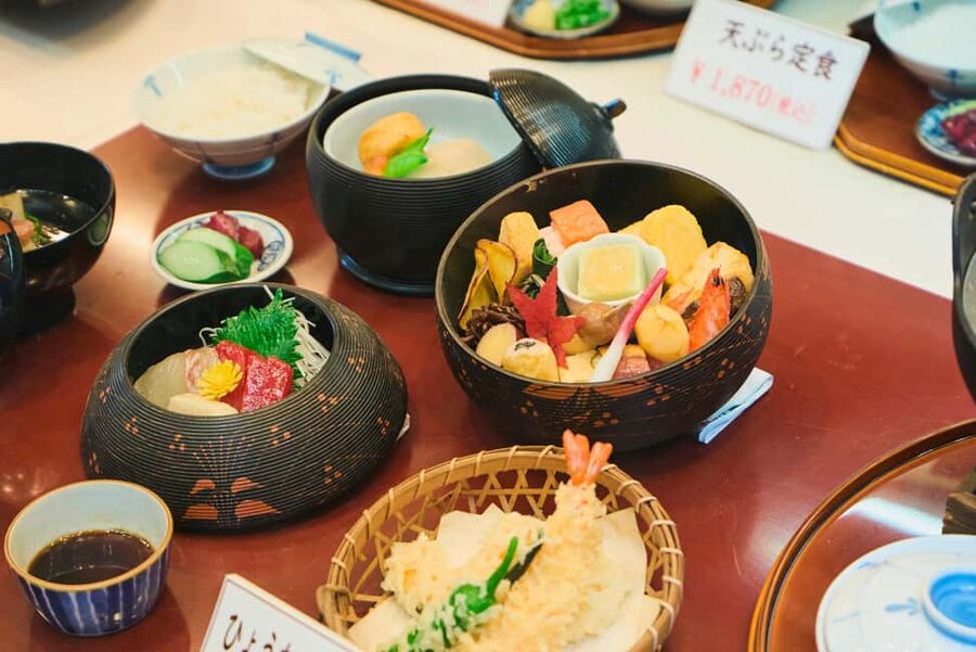 Kyoto: Gion Hidden Gems & Geisha Culture Tour - How to maximize your odds of spotting a geisha (without being weird)