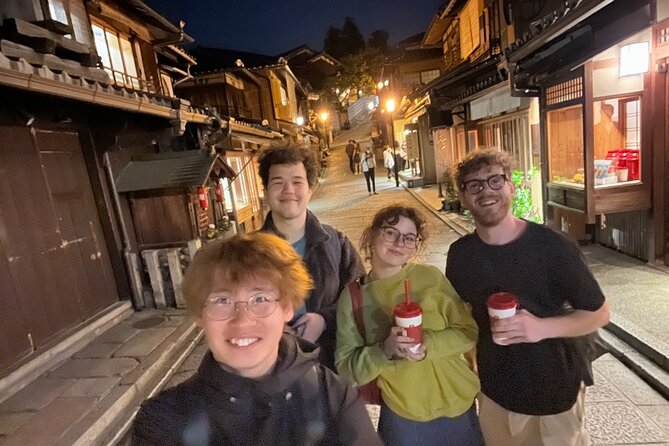 Kyoto: Gion Magical Night Walking Tour - Stop 3: Sannenzaka and Ninenzaka, stepping into Kyoto’s older street style