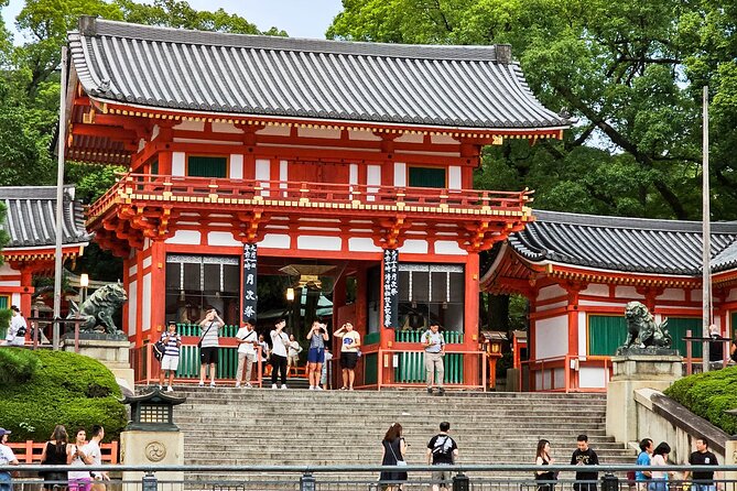 Kyoto Gion Night Walk & Geisha District Guided Tour - Yasaka Shrine, Also Known as Gion Shrine (Stop 3, about 30 minutes)