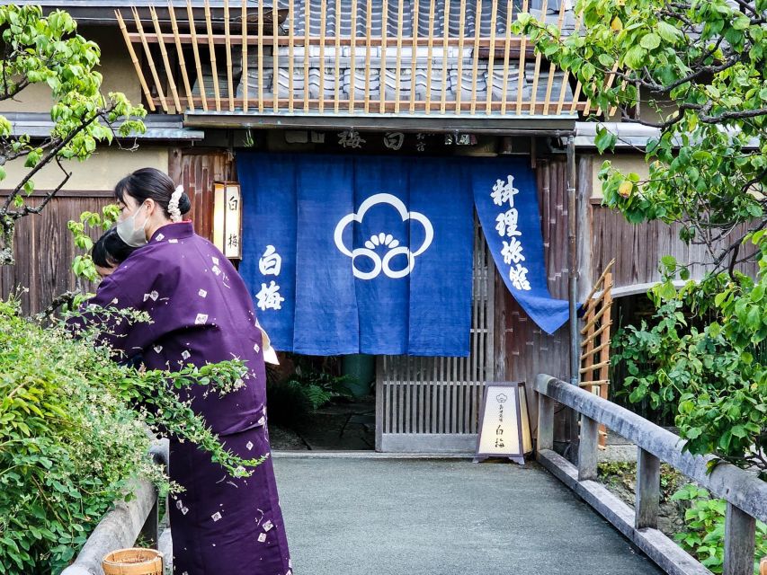 Kyoto: Gion Sunset Walking Tour with Local Guide - Price and value: why $22 can feel like a bargain here