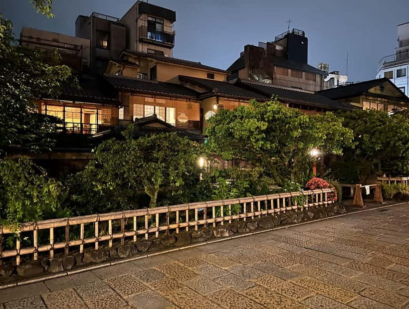 Kyoto: Gion Walking Tour - Starting at the Disney Store, stepping into old Kyoto