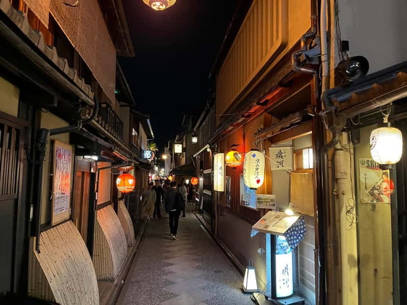 Kyoto: Gion Walking Tour - Kamogawa River moments, Sanjo Ohashi, and the city’s small markers