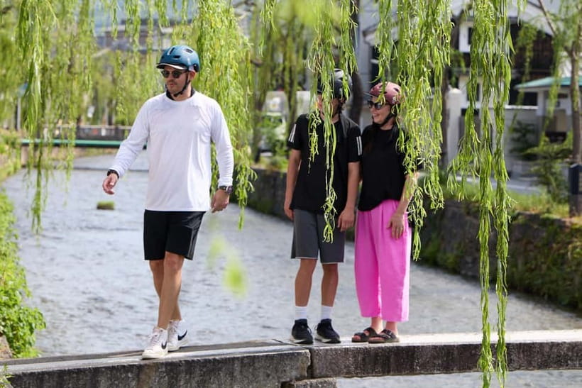 Kyoto: Hidden Gems E-Bike Tour Through Backstreets & Temples - Meeting in Gion, then easing into the real Kyoto mood