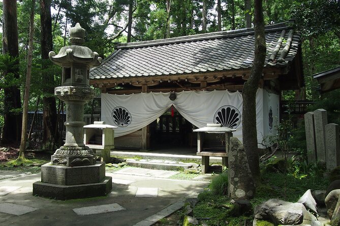 Kyoto Hiking Tour: The Nature and Legends of Kurama and Kibune - Kifune Shrine: the God of water and rain, plus a legendary boat from Osaka