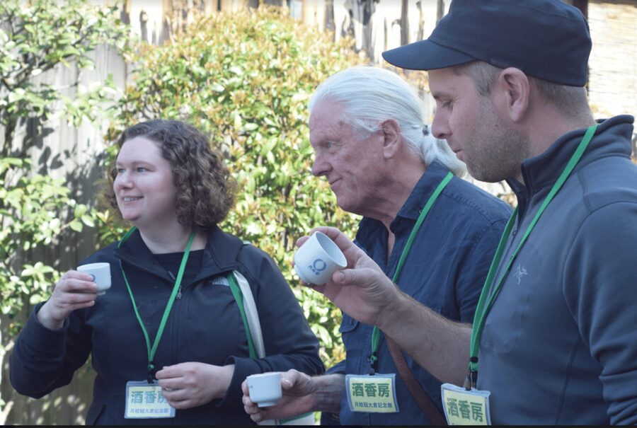Kyoto: Insider Sake Brewery Tour with Sake and Food Pairing - How to Enjoy Sake in Japan: Hot or Cold, and Smarter Orders at Restaurants