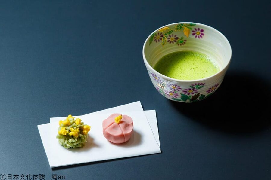 Kyoto: Japanese Traditional Sweets Making and Tea Ceremony - Pairing your sweets with matcha: the flavor logic