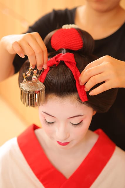 Kyoto: Maiko Makeover and Photoshoot Experience - Maiko-style makeup and wig options: your choices matter