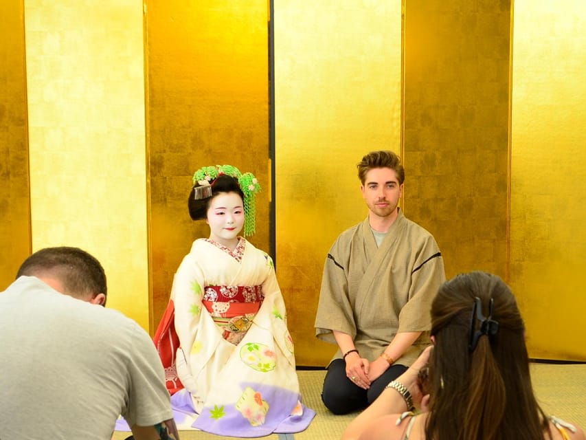 Kyoto: Meet-and-Greet, Maiko Show and Experience - The 45-minute flow: introduction, two dances, Q&A, and your photo