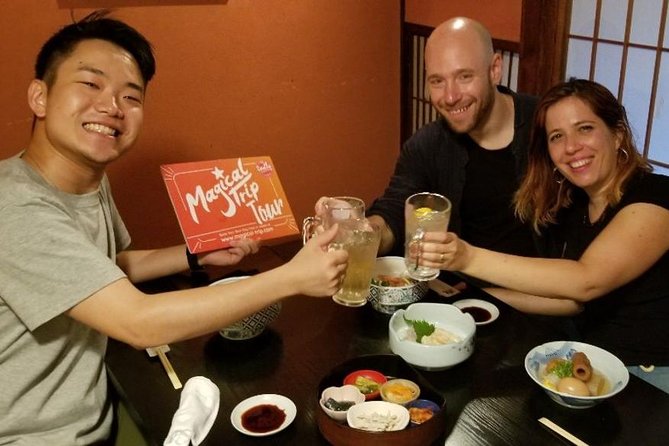 Kyoto Night Foodie Tour in Gion (9+ dishes + 6 Sake tastings) - Pontocho After Dark: Where the Atmosphere Supports the Food