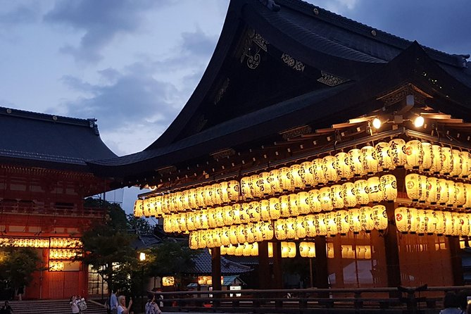 Kyoto Nighttime All-Inclusive Eats and Streets, Gion and Beyond - Kyoto Nighttime All-Inclusive Eats and Streets: what this tour really does