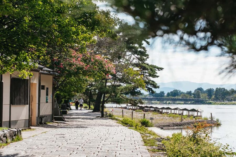 Kyoto: Nijo Castle, Kiyomizu & Fushimi Inari Guided Tour - Kiyomizu-dera From the Wooden Stage, Plus Time for the Streets