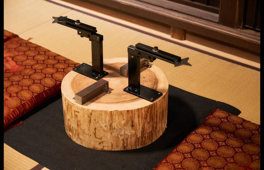Kyoto: Ninja Weapon Forging Experience - Shaping with precision: belt sander work and line control