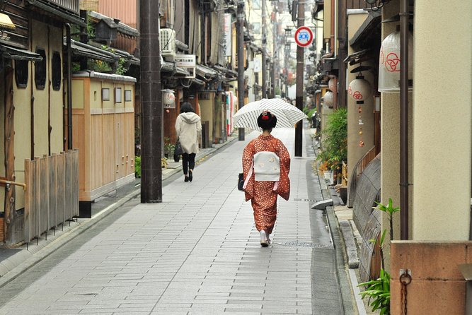 Kyoto Nishiki Market Food and Culture Walking Tour - What You Actually Eat, and Why the Pace Matters