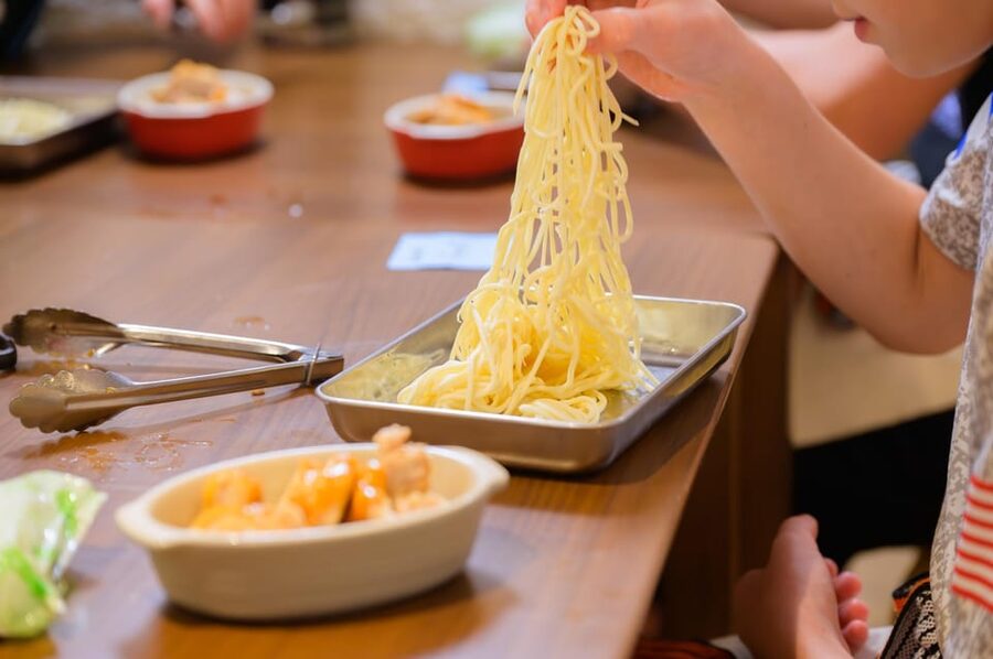 Kyoto: Ramen Cooking Class at a Ramen Factory with Souvenir - The 90-minute rhythm: noodles, chicken seasoning, and your own bowl assembly