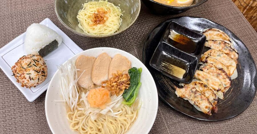 Kyoto: Ramen, Gyoza, and Onigiri Cooking Class - How 90 minutes is structured, and why it feels fast