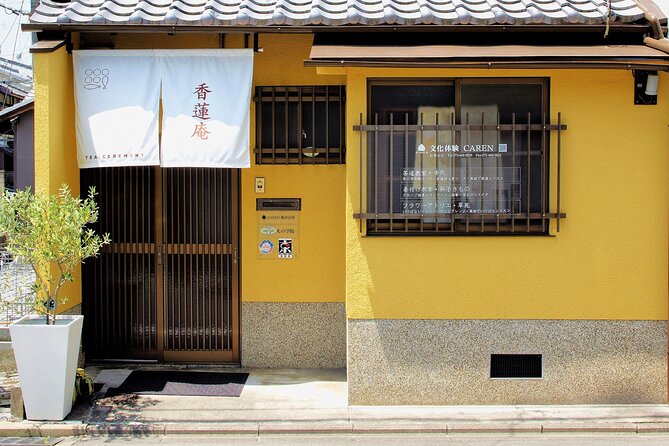 KYOTO Tea Ceremony with kimono near by Imamiya Jinjya Shrine - The Tea Master Demonstration Near Daitoku-ji: Etiquette You Can Actually Use