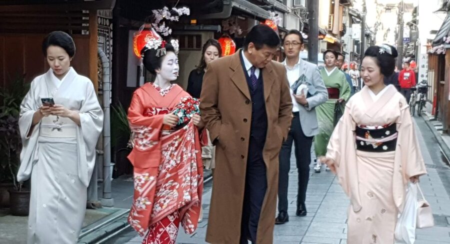 Kyoto: The Geisha Districts of Kyoto Walking Tour - Yasui Kompira-Gu Shrine: Short Stop, Big Sense of Place