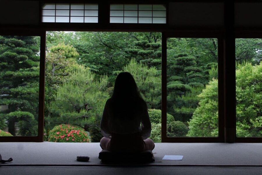 Kyoto: Zen Experience in a Hidden Temple - Two 20-minute zazen sessions, guided with real structure