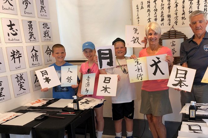 Let's experience calligraphy in YANAKA, Taito-ku, TOKYO !! - Choosing your character: names, meaning, and the fun part