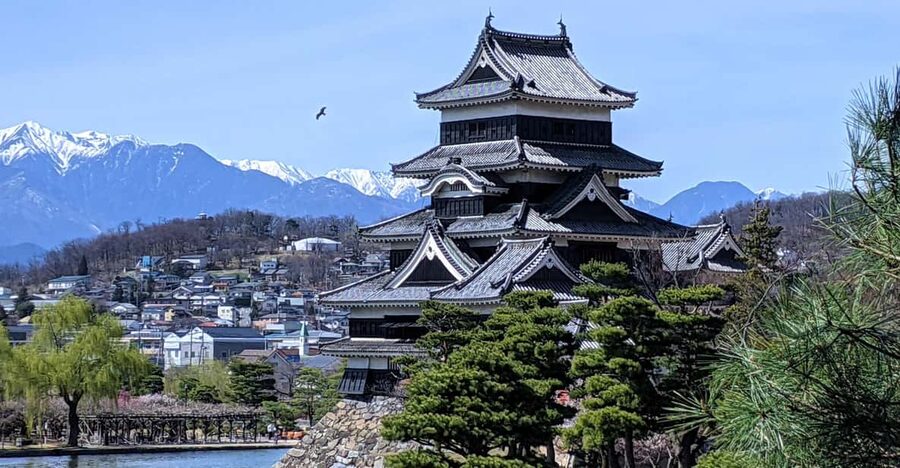 Matsumoto Castle Town Walking Tour - Key takeaways