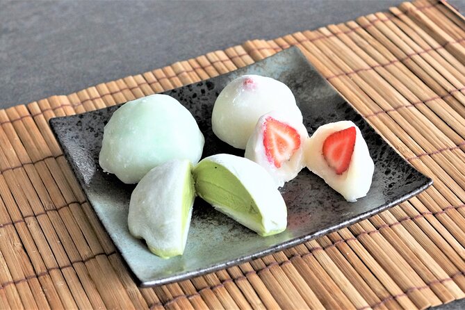 Mochi Making at a Private Studio in Tokyo - Mochi ice cream demo: cool concept, useful insight