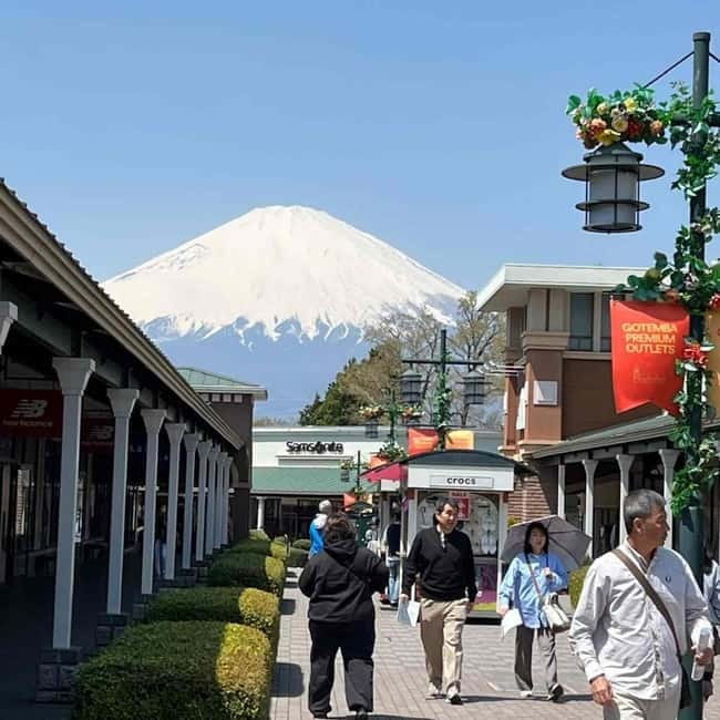Mount Fuji Private day tour from Tokyo private & Customized - Oshino Hakkai: Pond Walking and the Snowmelt Story