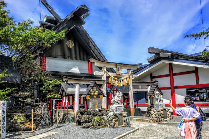 Mt Fuji and Hakone 1-Day Bus Tour Return by Bullet Train - Lake Ashi Cruise: Caldera Views and Photo Timing