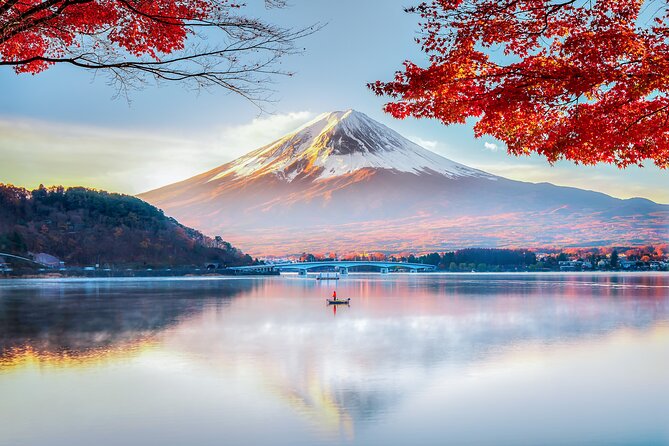 Mt Fuji Customizable Private Tour English Speaking Driver Pick-up - Oshino Hakkai ponds: eight chances for calm Fuji photos