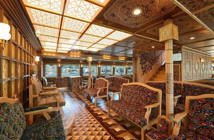 Mt Fuji Hakone/Enoshima Tour:Optional Ropeway/Lake Ashi Boat - Enoshima Island: shrine paths, snacks, and time to wander