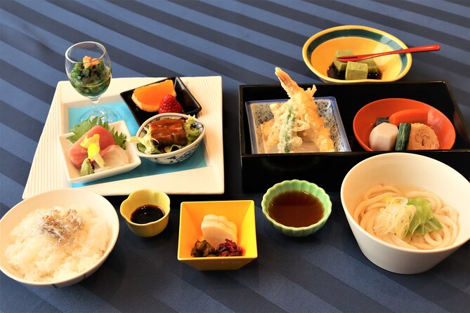 Mt. Fuji, Oishi Park & Arakurayama Pagoda Bus Tour with Lunch - Arakurayama Sengen Park and the Chureito Pagoda climb