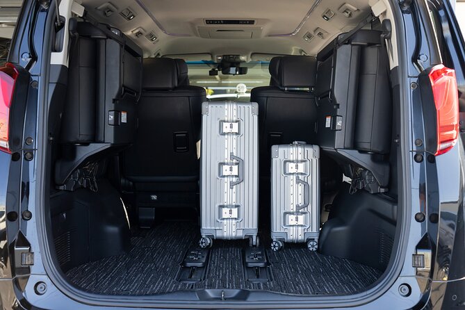 Narita Airport(NRT) Private Transfer To/From Tokyo 1-way or Round - Riding into Tokyo: the kind of vehicle you get and what that means for your luggage