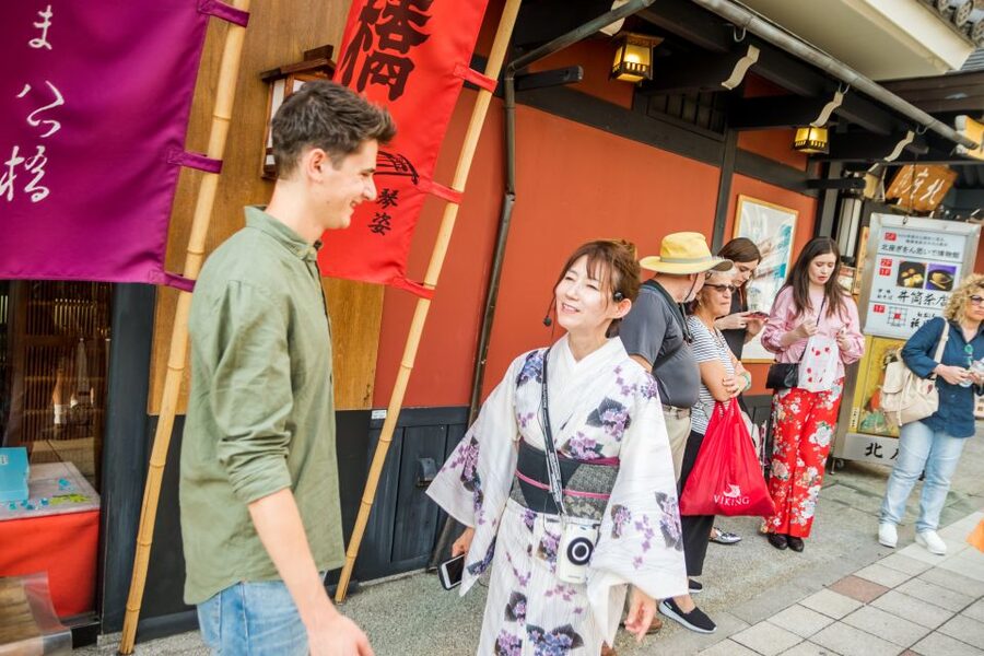 Night Walk in Gion: Kyoto's Geisha District - Why a Night Walk in Gion Feels Like Part of the Story